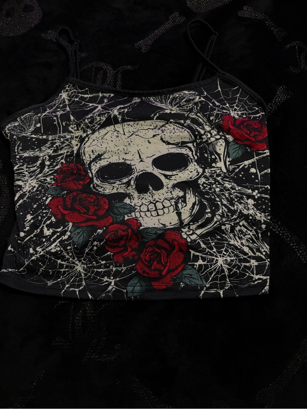 SHEIN Black Skull & Red Rose Graphic Crop Cami